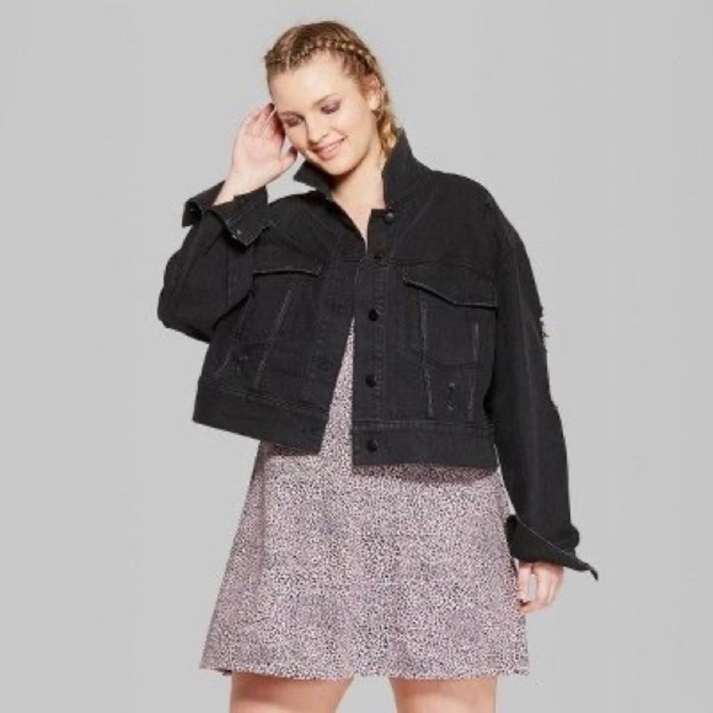 Plus Size Black Distressed Cropped Denim Jacket